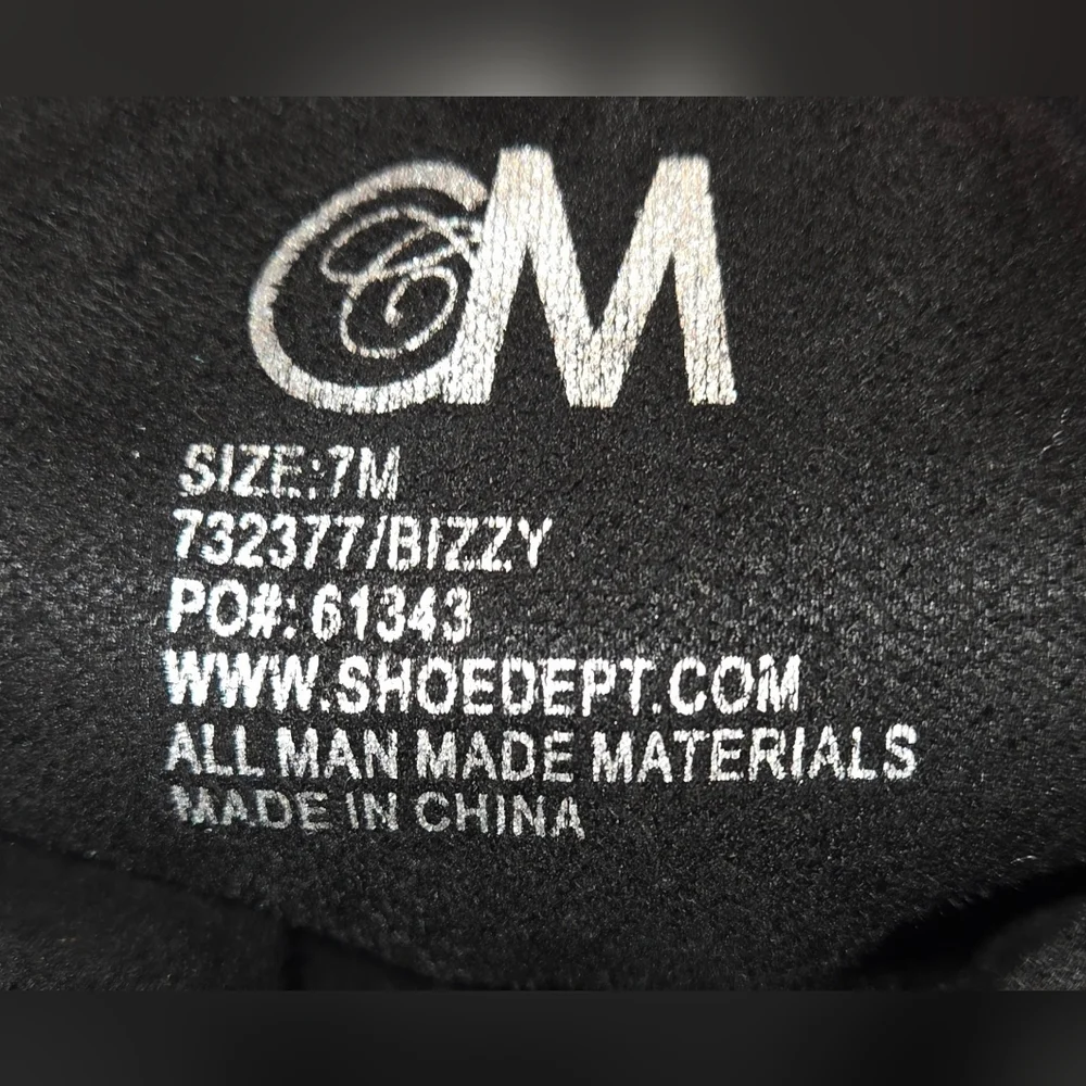 Chelsea Moreland Bizzy Over the knee Details below like new 7M
